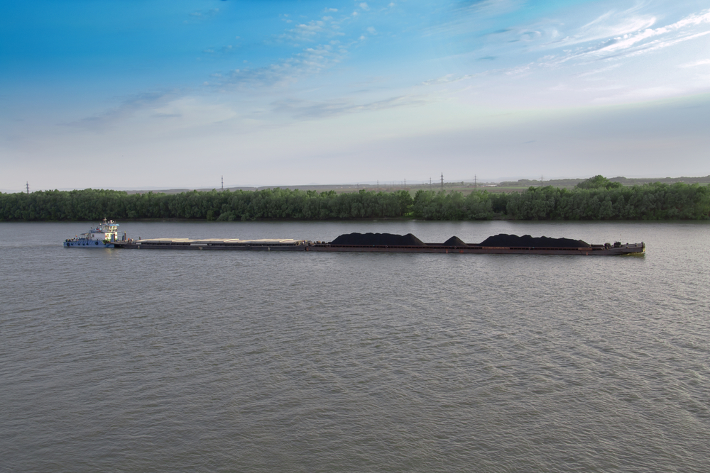 coal-barge-mississippi